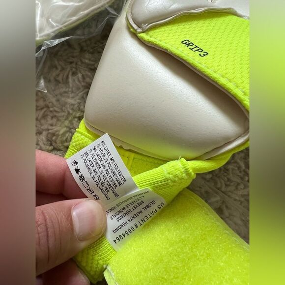 Nike Grip 3 Match Goalkeeper Gloves Soccer Gloves - Picture 5 of 5